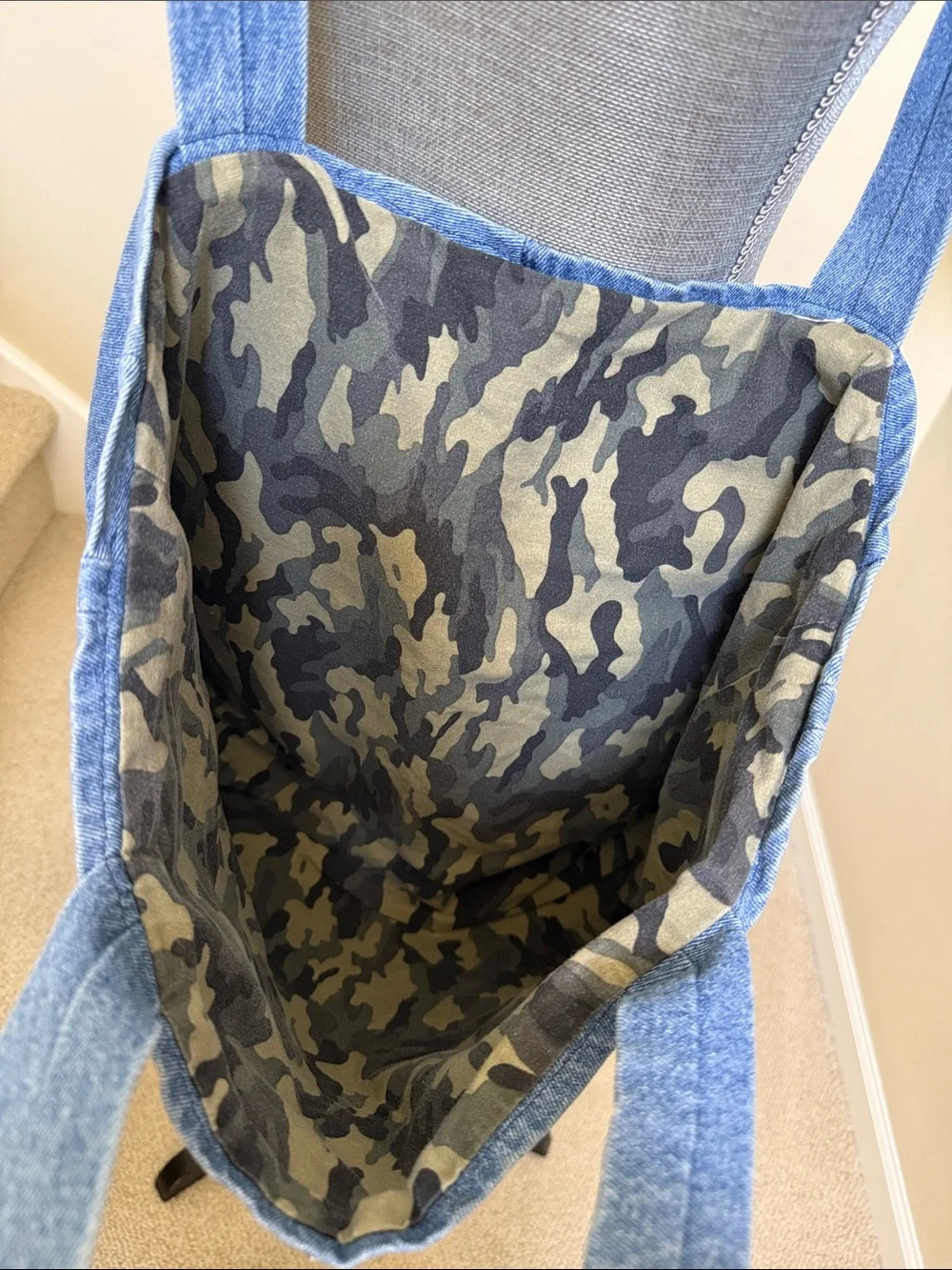 New w/o tag Denim Stonewashed Tote Bag with Plaid Moose & Tree Appliqué - Blue